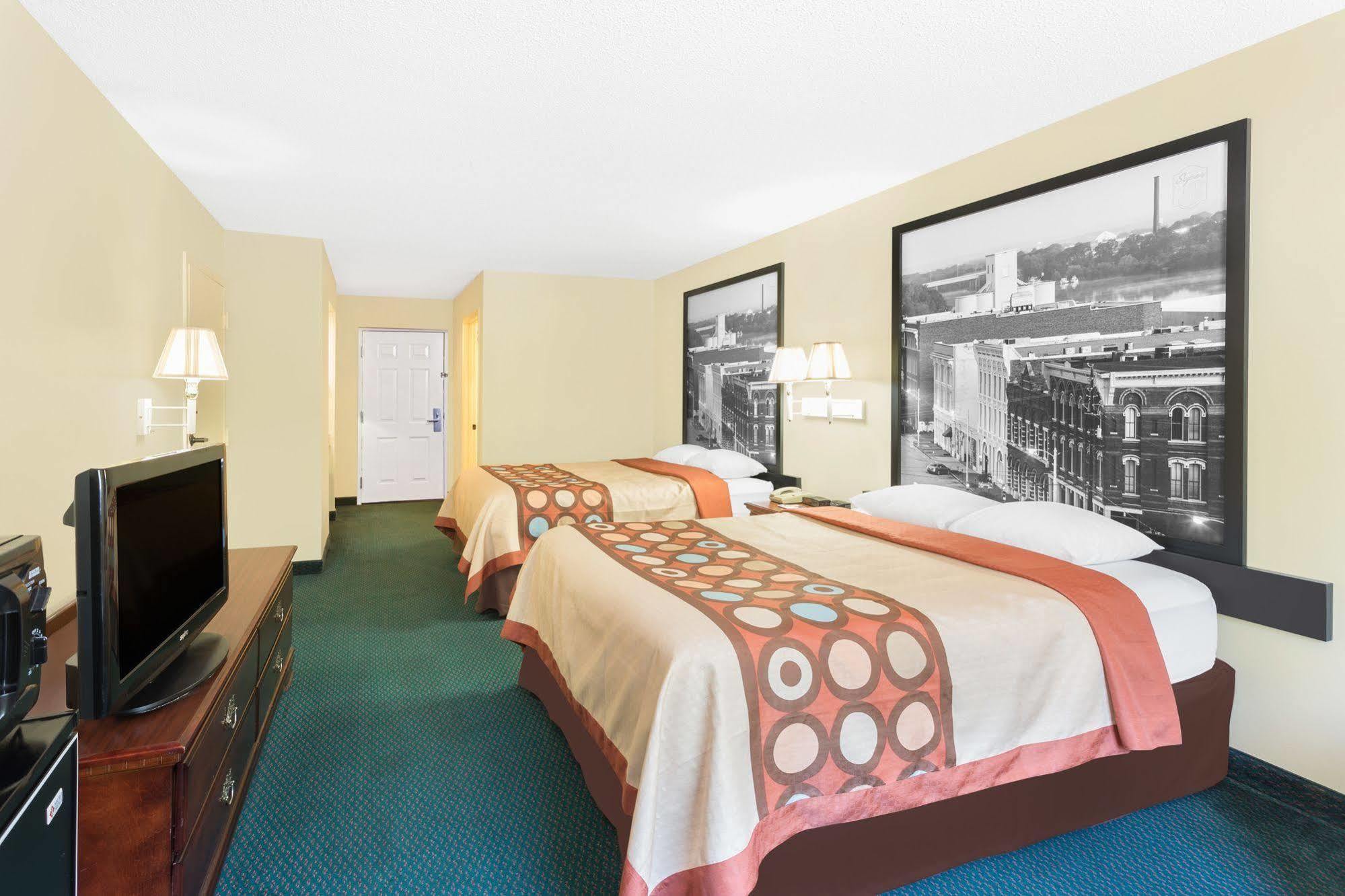 Super 8 By Wyndham Montgomery I-65 Exterior foto